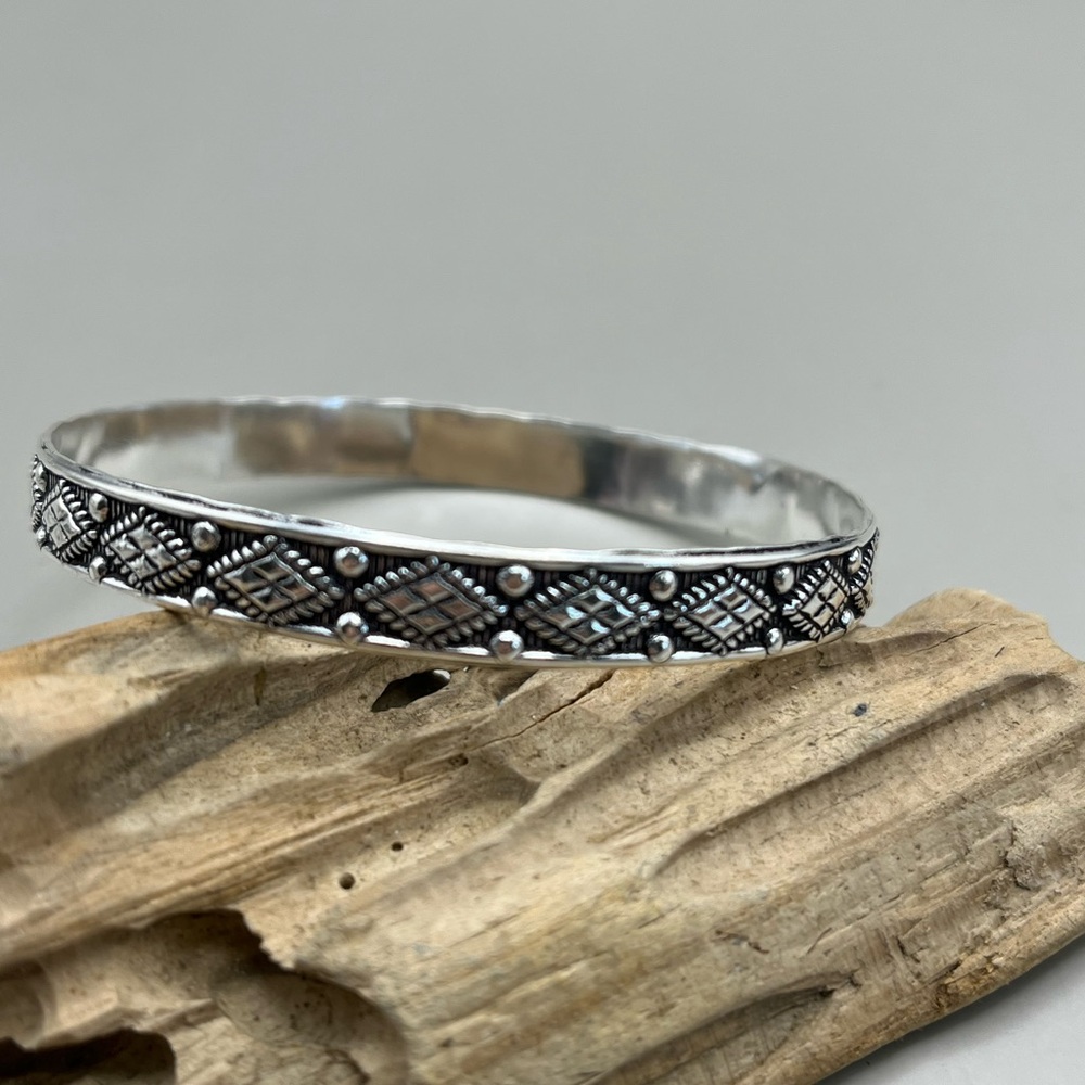 Elegant Sterling Silver Patterned Women's Bracelet